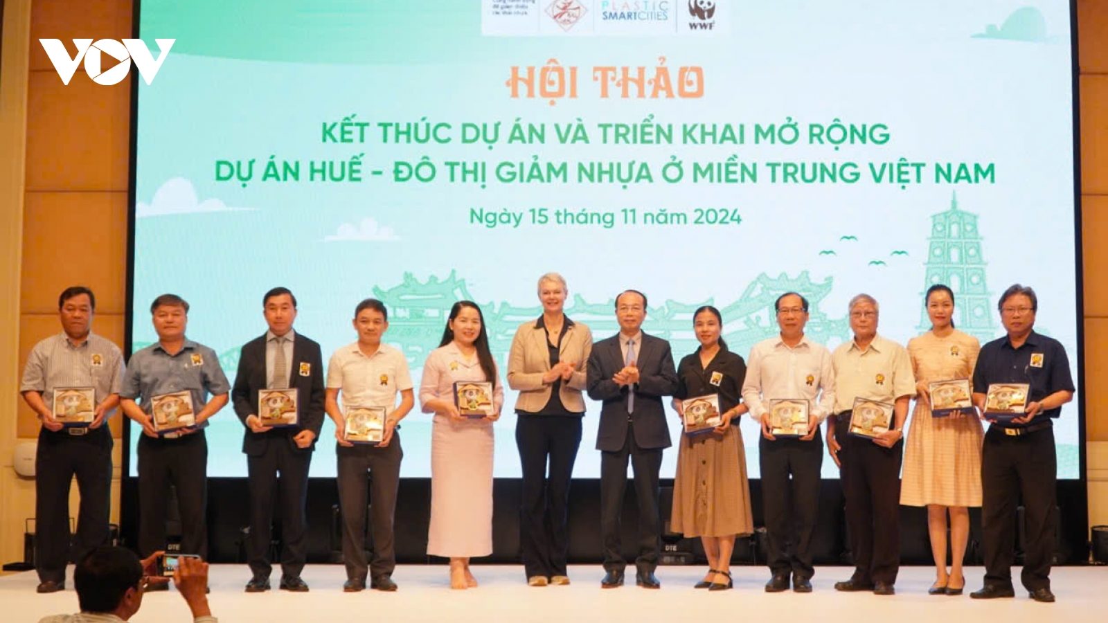 Tiếp tục triển khai Dự án Huế - Đô thị giảm nhựa ở miền Trung Việt Nam năm 2025